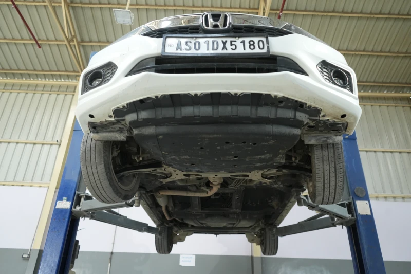 Automobile Underbody 02